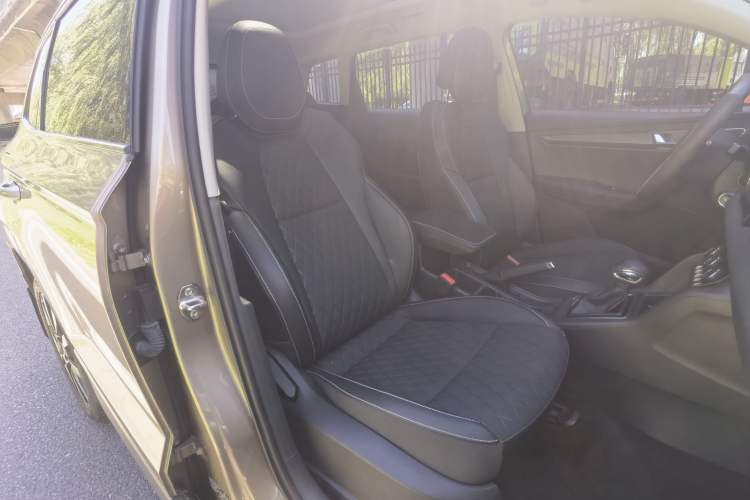 Used Skoda Karoq 2018 TSI280 Luxury Edition China V Standard Right Front Seat