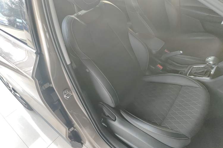 Used Skoda Karoq 2018 TSI280 Luxury Edition China V Standard Right Front Seat