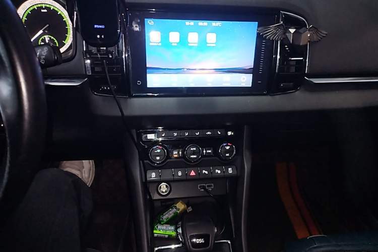 Used Skoda Karoq 2018 TSI280 Flagship Edition China V Standard Audio And AC Panel