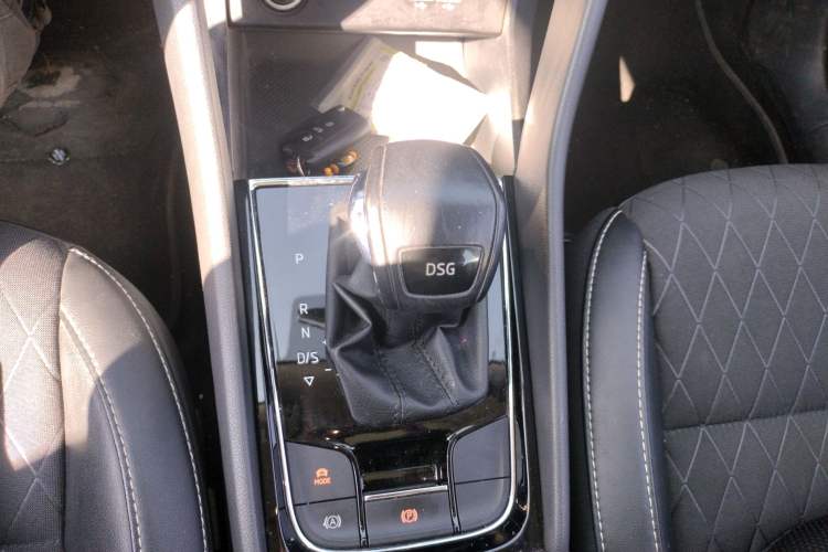 Used Skoda Karoq 2018 TSI280 Flagship Edition China V Standard Gear Lever