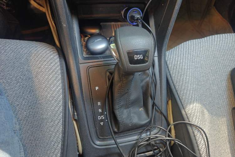Used Skoda Karoq 2018 TSI230 Standard Edition Gear Lever
