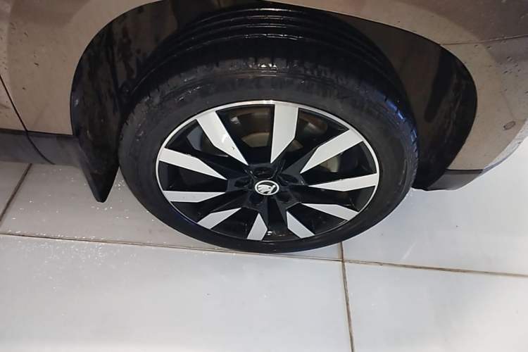 Used Skoda Karoq 2018 TSI280 Flagship Edition China V Standard Right Front Wheel Hub