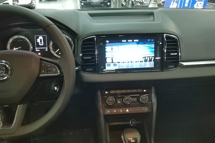 Used Skoda Karoq 2018 TSI280 Luxury Edition China V Standard Audio And AC Panel