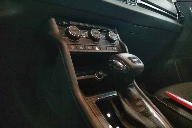 Used Skoda Karoq 2018 TSI280 Luxury Edition China V Standard Gear Lever