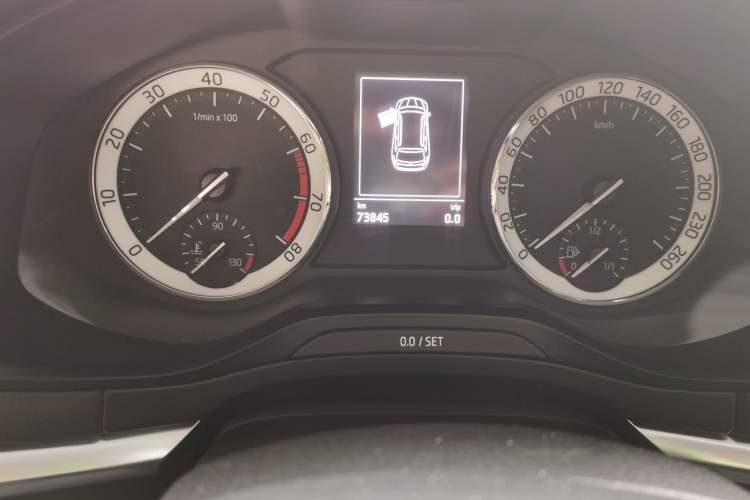 Used Skoda Karoq 2018 TSI280 Luxury Edition China V Standard Odometer Close Up