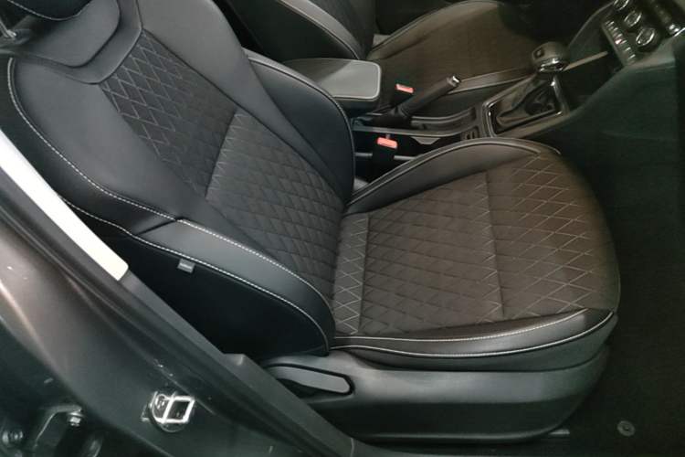 Used Skoda Karoq 2018 TSI280 Luxury Edition China V Standard Right Front Seat
