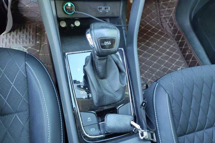 Used Skoda Karoq 2018 TSI280 Flagship Edition China V Standard Gear Lever