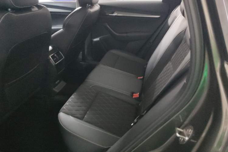 Used Skoda Karoq 2018 TSI280 Luxury Edition China V Standard Left Rear Seat