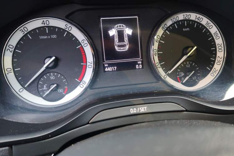 Used Skoda Karoq 2018 TSI280 Luxury Edition China V Standard Odometer Close Up
