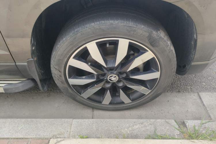 Used Skoda Karoq 2018 TSI280 Luxury Edition China V Standard Right Front Wheel Hub