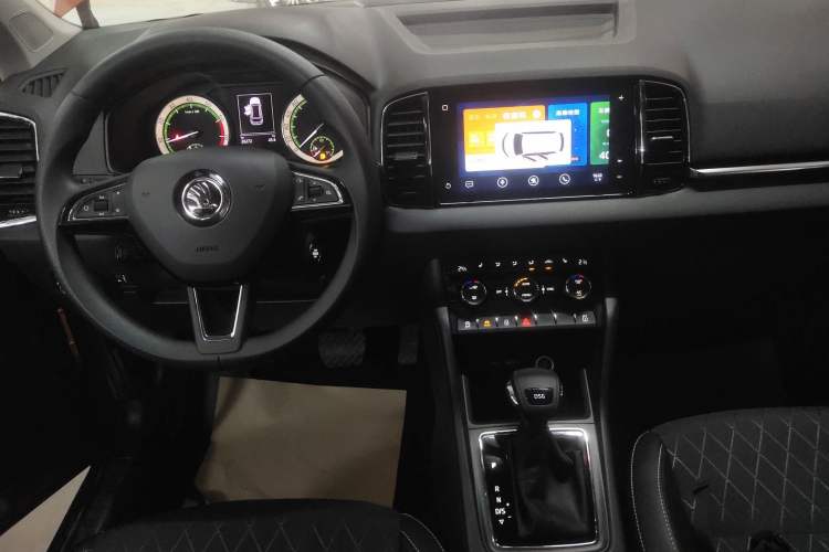Used Skoda Karoq 2018 TSI280 Luxury Edition China V Standard Audio And AC Panel