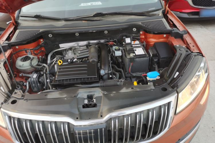 Used Skoda Karoq 2018 TSI280 Luxury Edition China V Standard Engine Bay