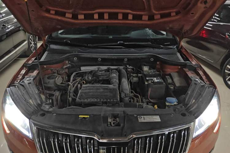 Used Skoda Karoq 2018 TSI280 Luxury Edition China V Standard Engine Bay