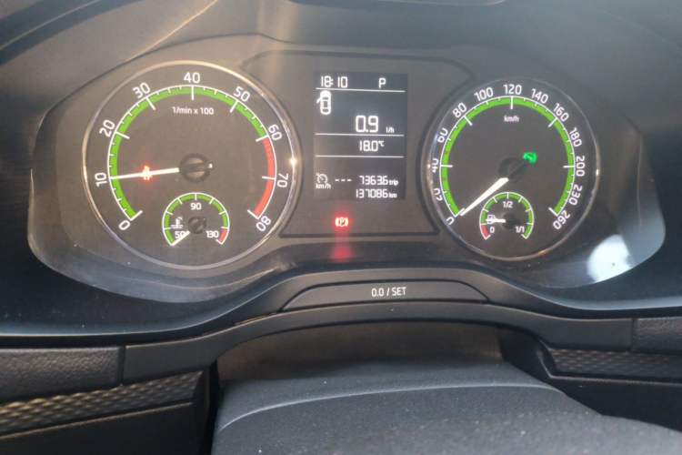 Used Skoda Karoq 2018 TSI230 Standard Edition Odometer Close Up