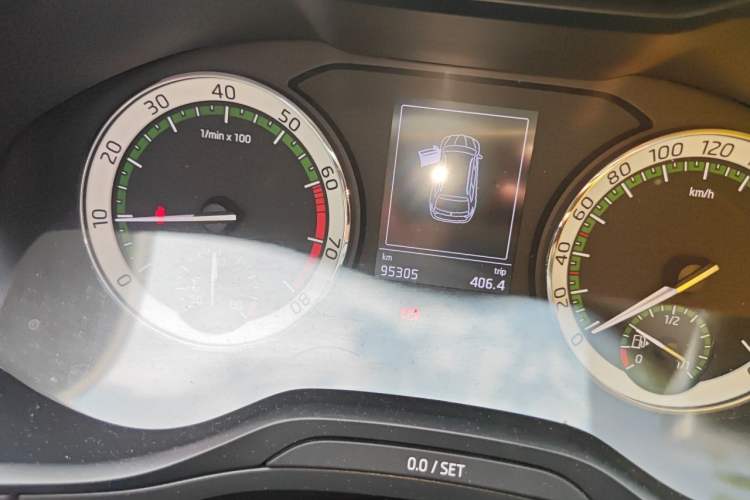 Used Skoda Karoq 2018 TSI280 Luxury Edition China V Standard Odometer Close Up