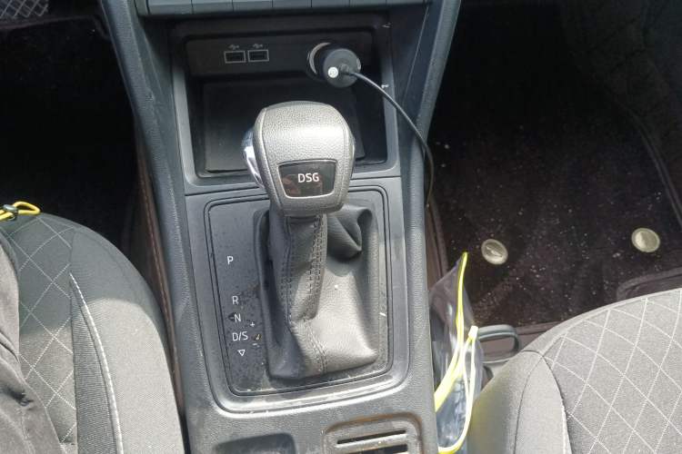 Used Skoda Karoq 2018 TSI280 Comfort Edition China VI Gear Lever