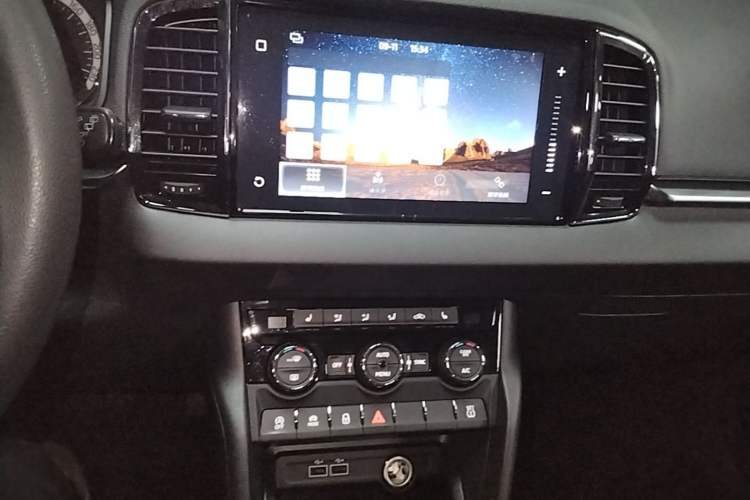 Used Skoda Karoq 2018 TSI280 Luxury Edition China V Standard Audio And AC Panel