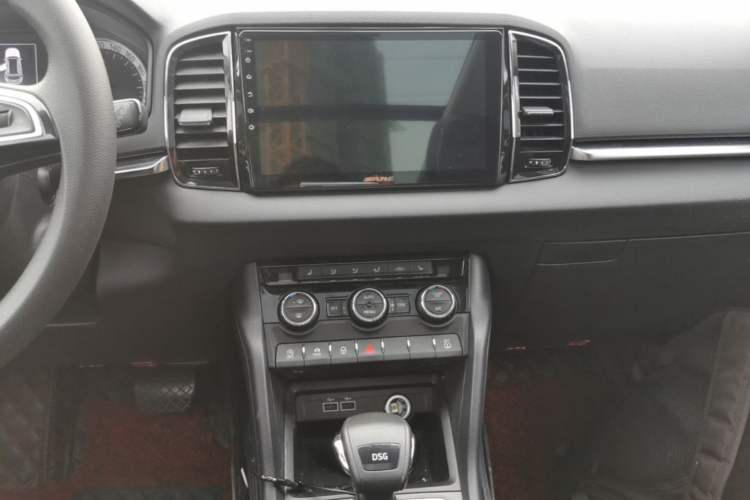 Used Skoda Karoq 2018 TSI280 Luxury Edition China V Standard Audio And AC Panel
