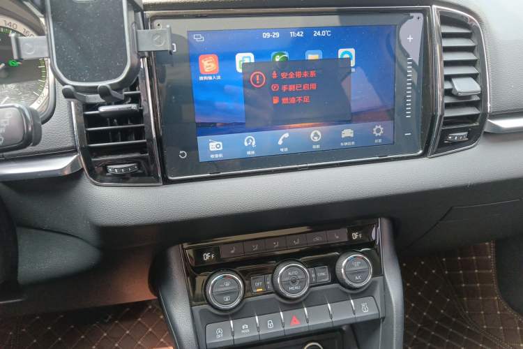 Used Skoda Karoq 2018 TSI280 Luxury Edition China V Standard Audio And AC Panel