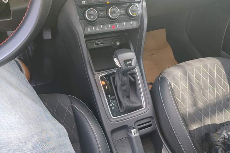 Used Skoda Karoq 2018 TSI280 Comfort Edition China V Standard Gear Lever