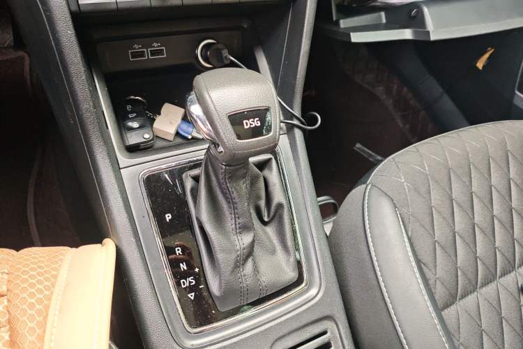 Used Skoda Karoq 2018 TSI280 Luxury Edition China V Standard Gear Lever