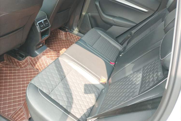 Used Skoda Karoq 2018 TSI280 Comfort Edition China V Standard Interior 4