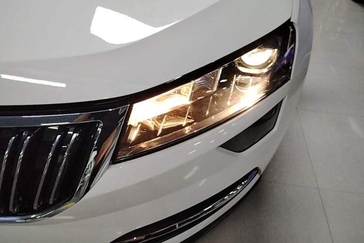 Used Skoda Karoq 2018 TSI280 Luxury Edition China V Standard Left Front Headlight
