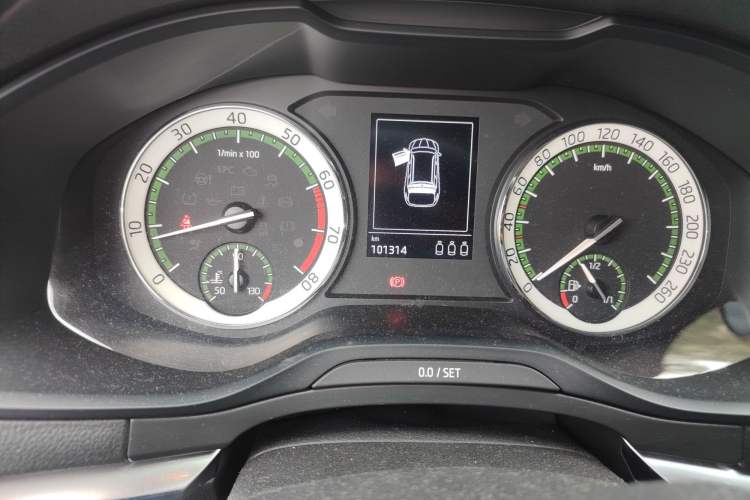 Used Skoda Karoq 2018 TSI280 Luxury Edition China V Standard Odometer Close Up