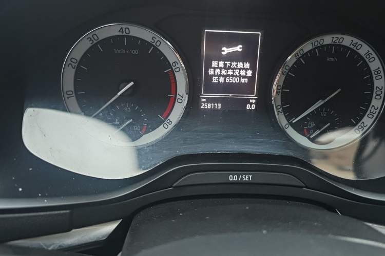 Used Skoda Karoq 2018 TSI280 Luxury Edition China VI Standard Odometer Close Up
