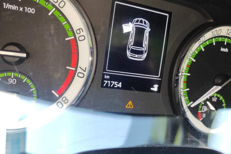Used Skoda Karoq 2018 TSI280 Luxury Edition China V Standard Odometer Close Up