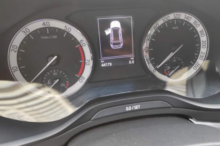 Used Skoda Karoq 2018 TSI280 Luxury Edition China V Standard Odometer Close Up