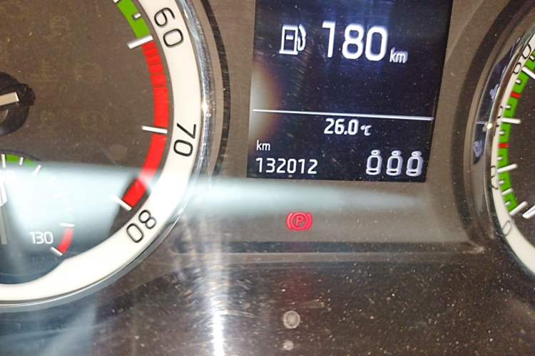 Used Skoda Karoq 2018 TSI280 Luxury Edition China VI Standard Odometer Close Up
