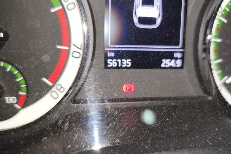 Used Skoda Karoq 2018 TSI280 Flagship Edition China VI Standard Odometer Close Up