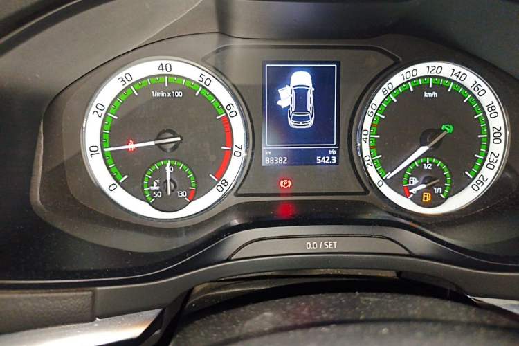 Used Skoda Karoq 2018 TSI280 Luxury Edition China V Standard Odometer Close Up