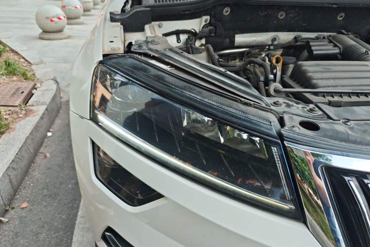 Used Skoda Karoq 2018 TSI280 Flagship Edition China V Standard Right Front Headlight