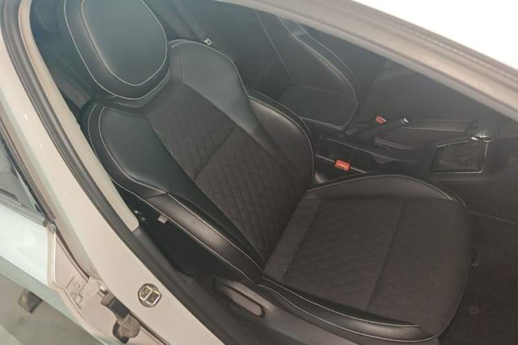 Used Skoda Karoq 2018 TSI280 Luxury Edition China V Standard Right Front Seat