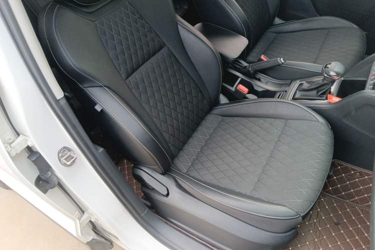 Used Skoda Karoq 2018 TSI280 Luxury Edition China V Standard Right Front Seat