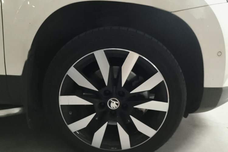 Used Skoda Karoq 2018 TSI280 Flagship Edition China VI Standard Right Front Wheel Hub