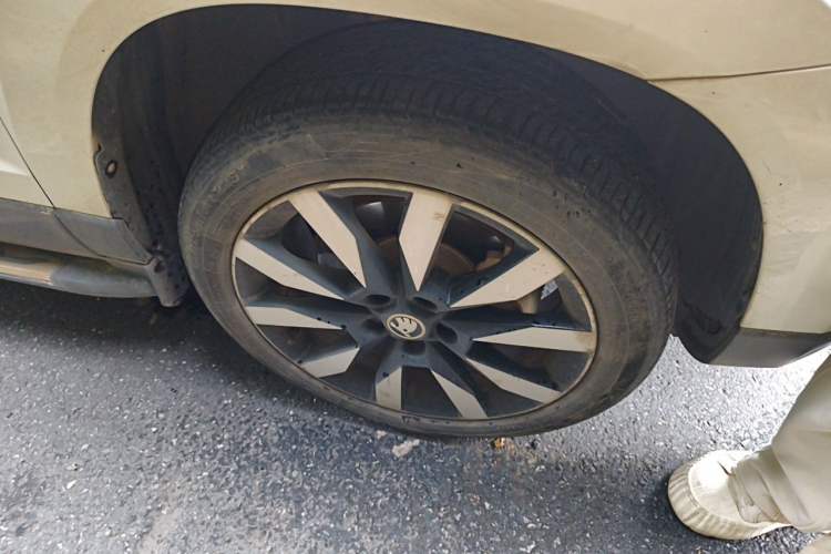 Used Skoda Karoq 2018 TSI280 Luxury Edition China VI Standard Right Front Wheel Hub