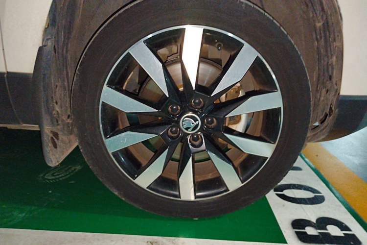 Used Skoda Karoq 2018 TSI280 Luxury Edition China V Standard Right Front Wheel Hub