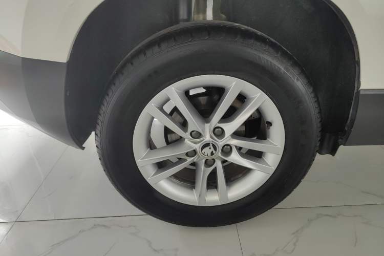 Used Skoda Karoq 2018 TSI230 Standard Edition Right Rear Wheel Hub
