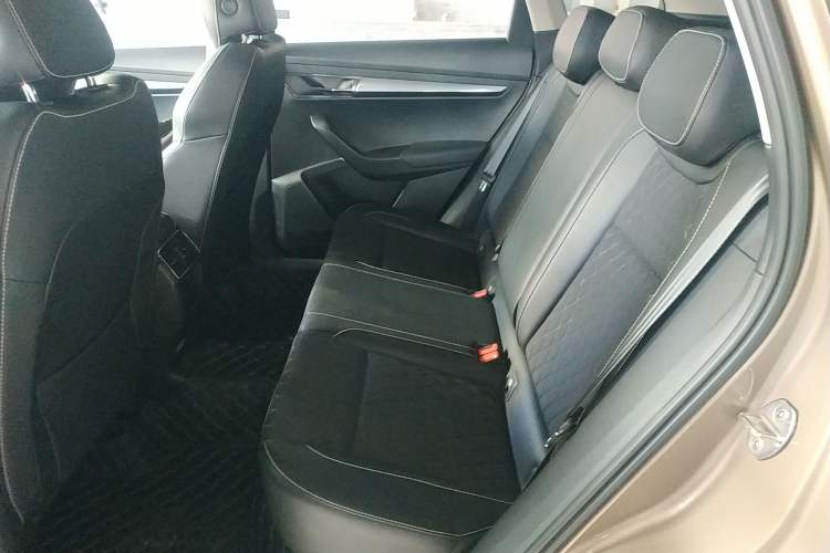 Used Skoda Karoq 2018 TSI280 Comfort Edition China VI Standard Interior 4