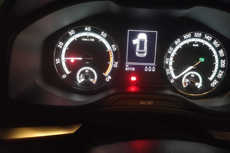 Used Skoda Karoq 2018 TSI280 Flagship Edition China VI Standard Odometer Close Up