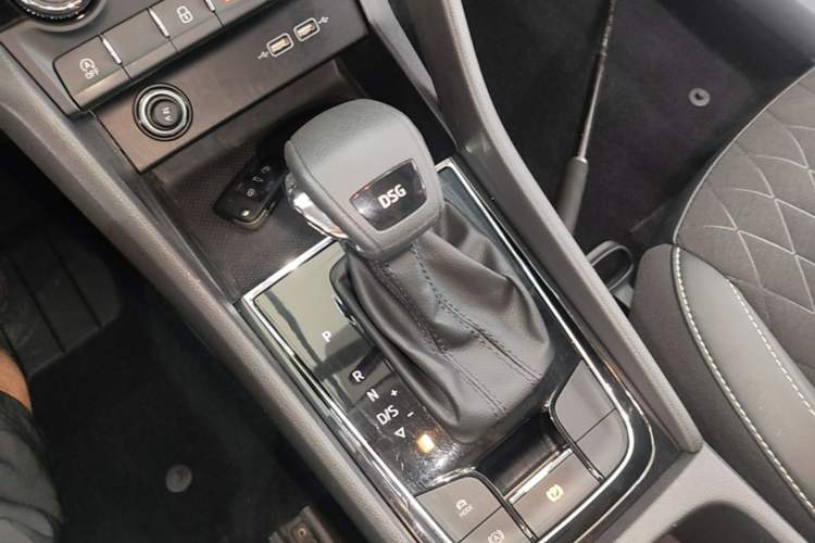Used Skoda Karoq 2019 TSI280 SmartDrive Luxury Edition China V Standard Gear Lever