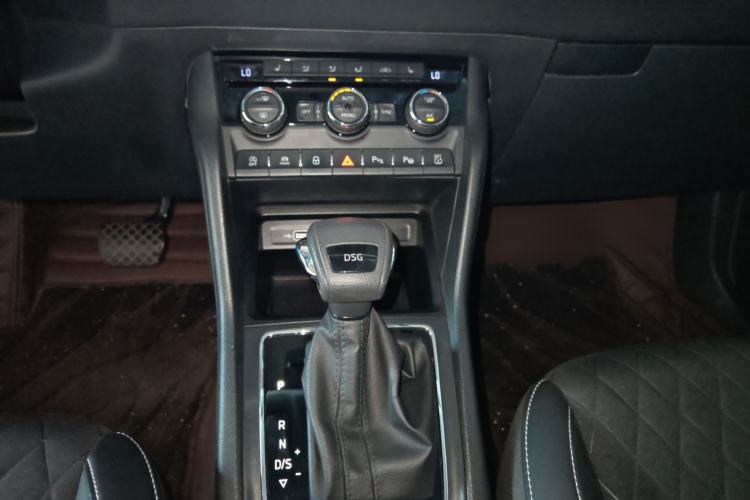 Used Skoda Karoq 2019 TSI280 Smart Drive Elite Edition China V Standard Interior 6