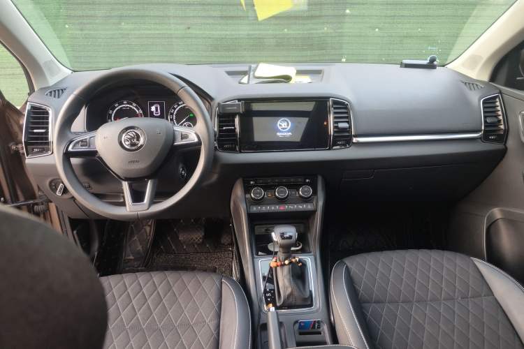 Used Skoda Karoq 2019 TSI280 Smart Drive Deluxe Edition China VI Standard Center Console