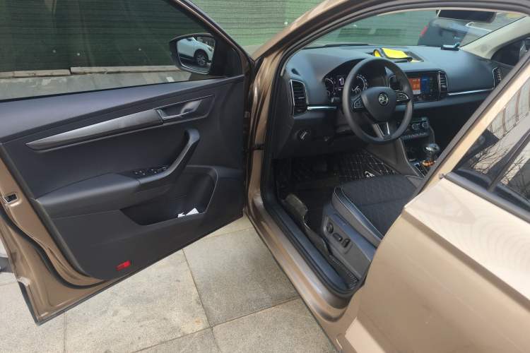 Used Skoda Karoq 2019 TSI280 Smart Drive Deluxe Edition China VI Standard Driver Seat