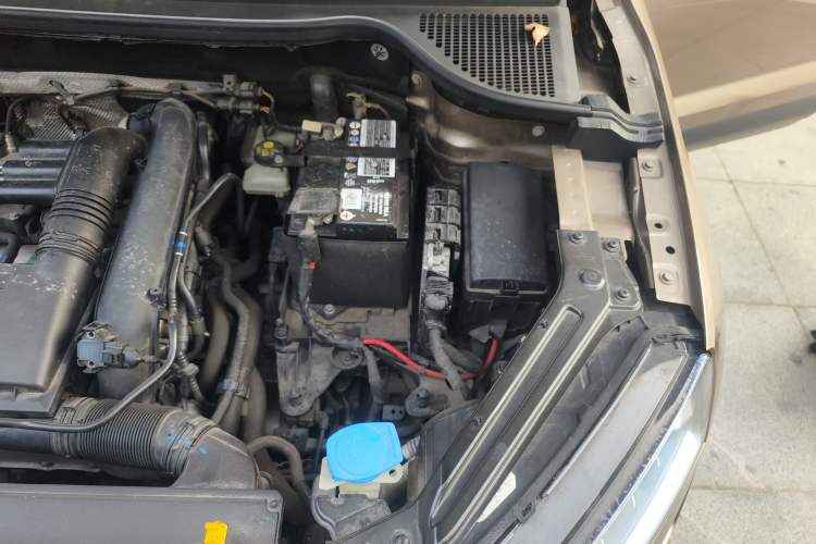 Used Skoda Karoq 2019 TSI280 Smart Drive Deluxe Edition China VI Standard Engine Bay Left