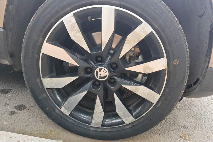 Used Skoda Karoq 2019 TSI280 SmartDrive Luxury Edition China VI standard Exterior 7