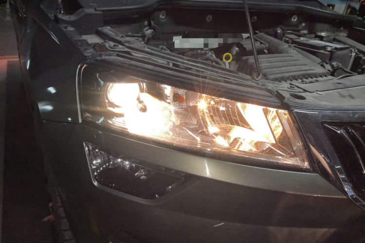 Used Skoda Karoq 2019 TSI280 SmartDrive Luxury Edition China V Standard Right Front Headlight